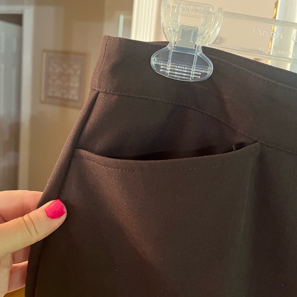 Dressy brown capris - Picture 3 of 4